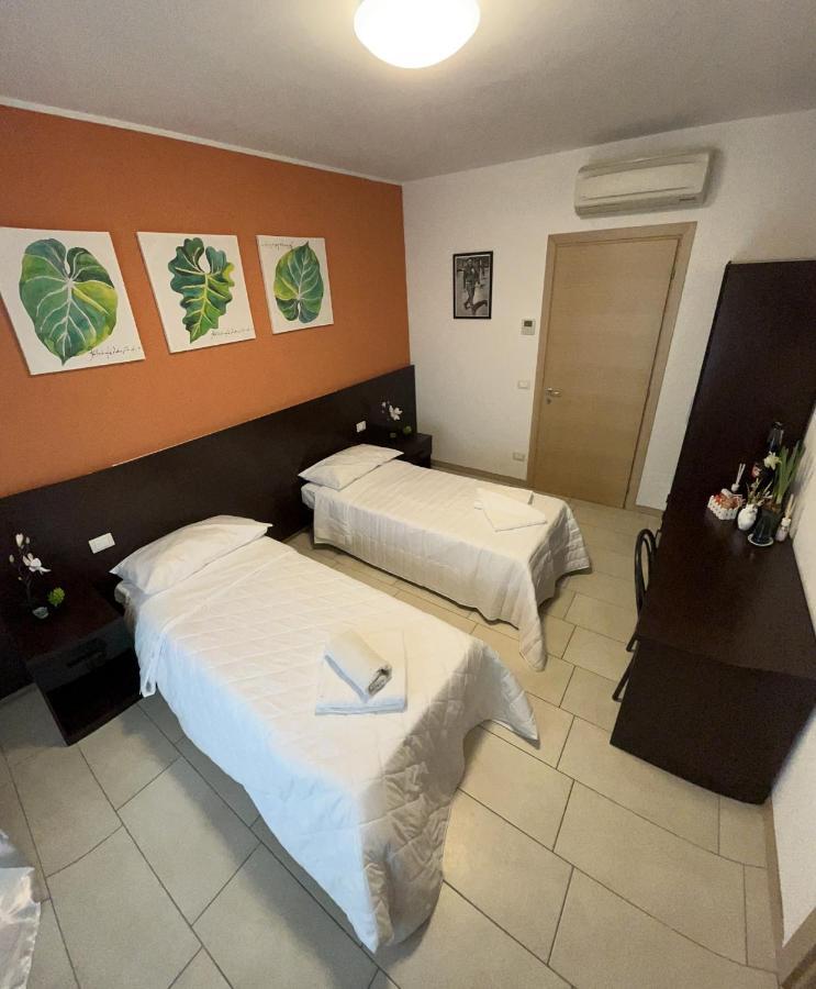 Bed & Breakfast La Rondinella チェラソーロ エクステリア 写真