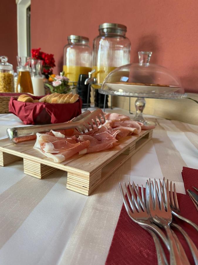 Bed & Breakfast La Rondinella チェラソーロ エクステリア 写真