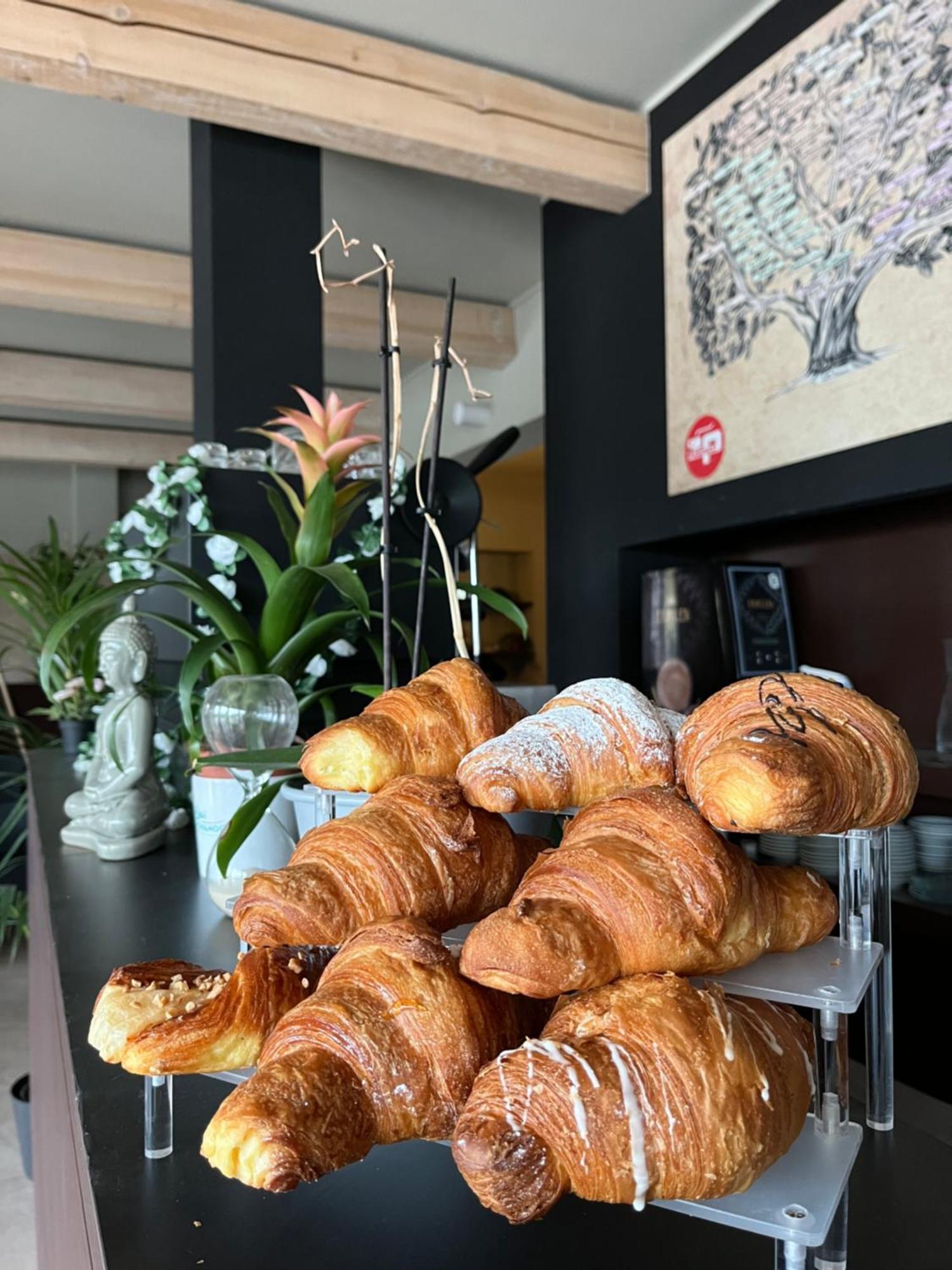 Bed & Breakfast La Rondinella チェラソーロ エクステリア 写真
